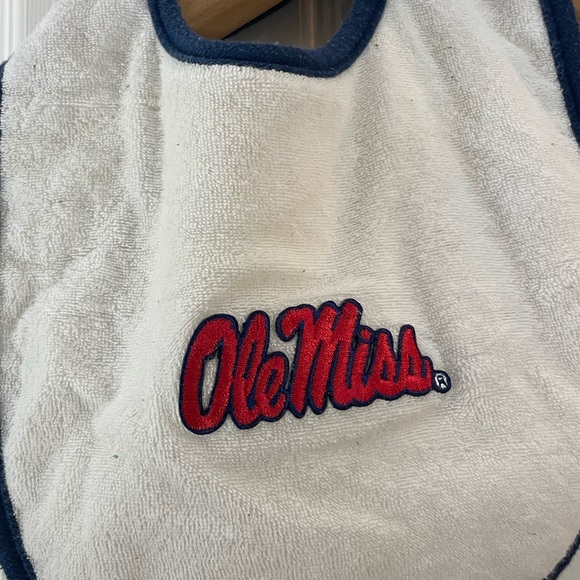 Ole Miss Bib‎ - Picture 2 of 3